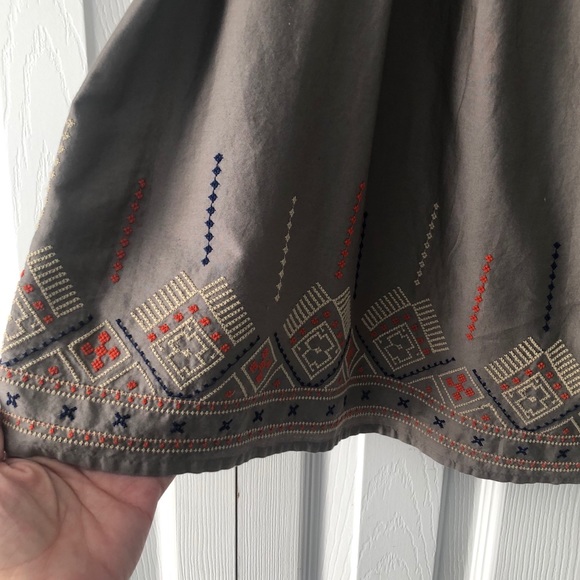 Old Navy Embroidered Aztec Print Tan Skirt Large - Picture 3 of 11